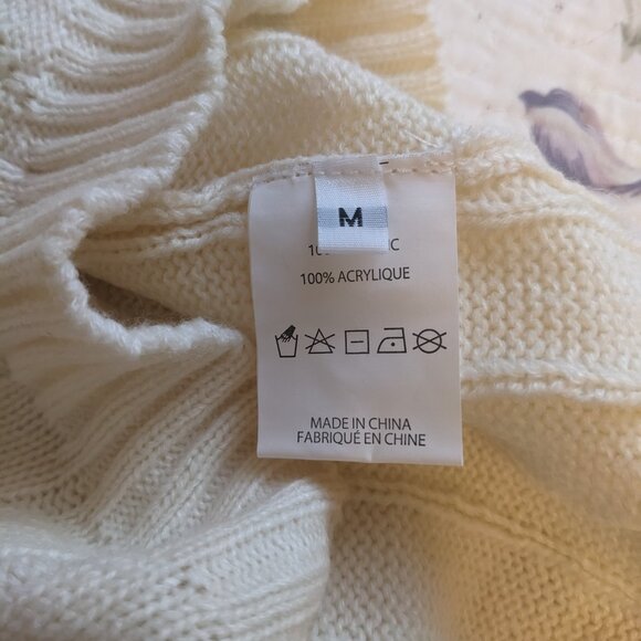 Lace trim off shoulder sweater - Picture 2 of 6